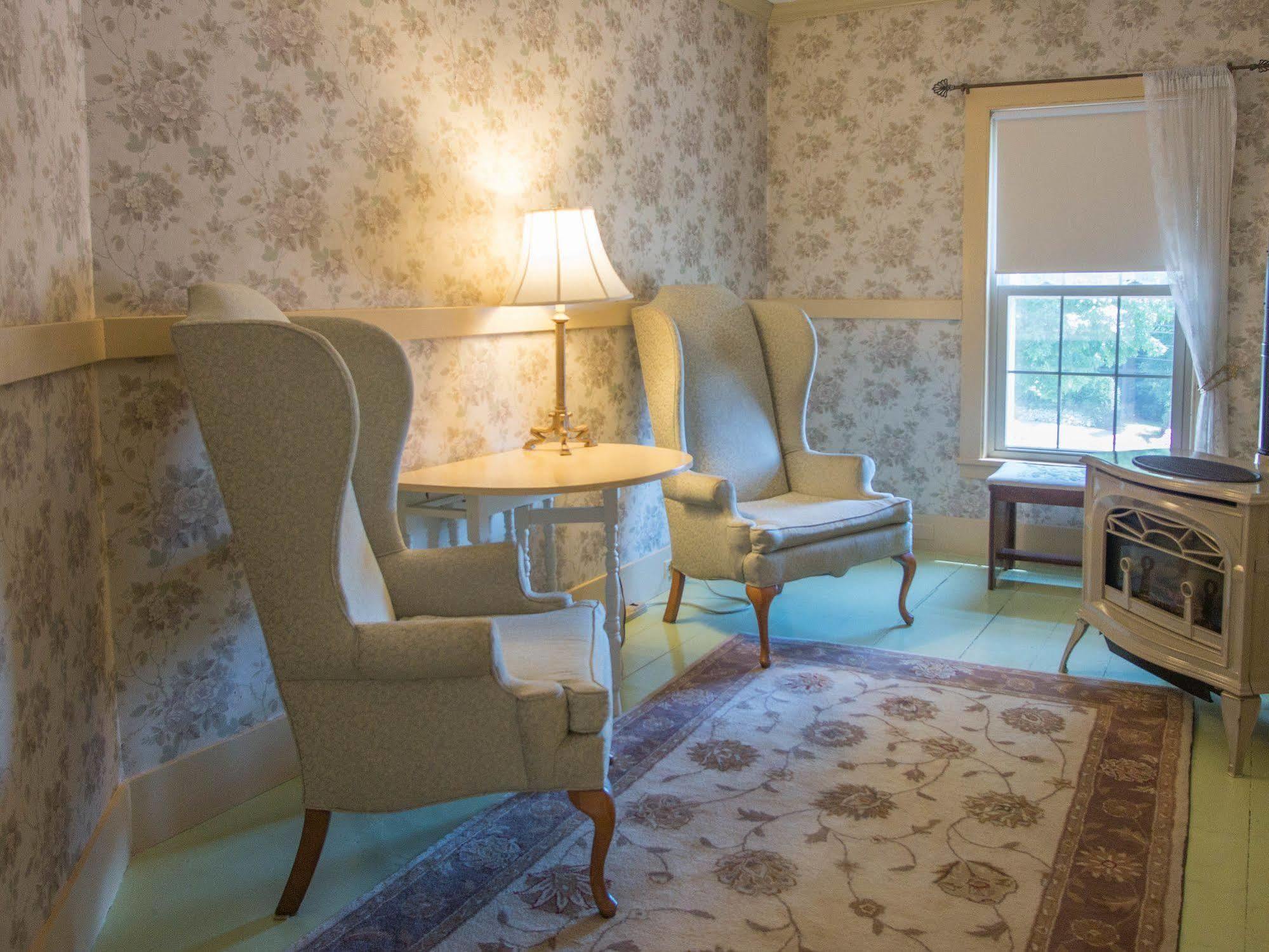 Hotel Camden Windward House Esterno foto