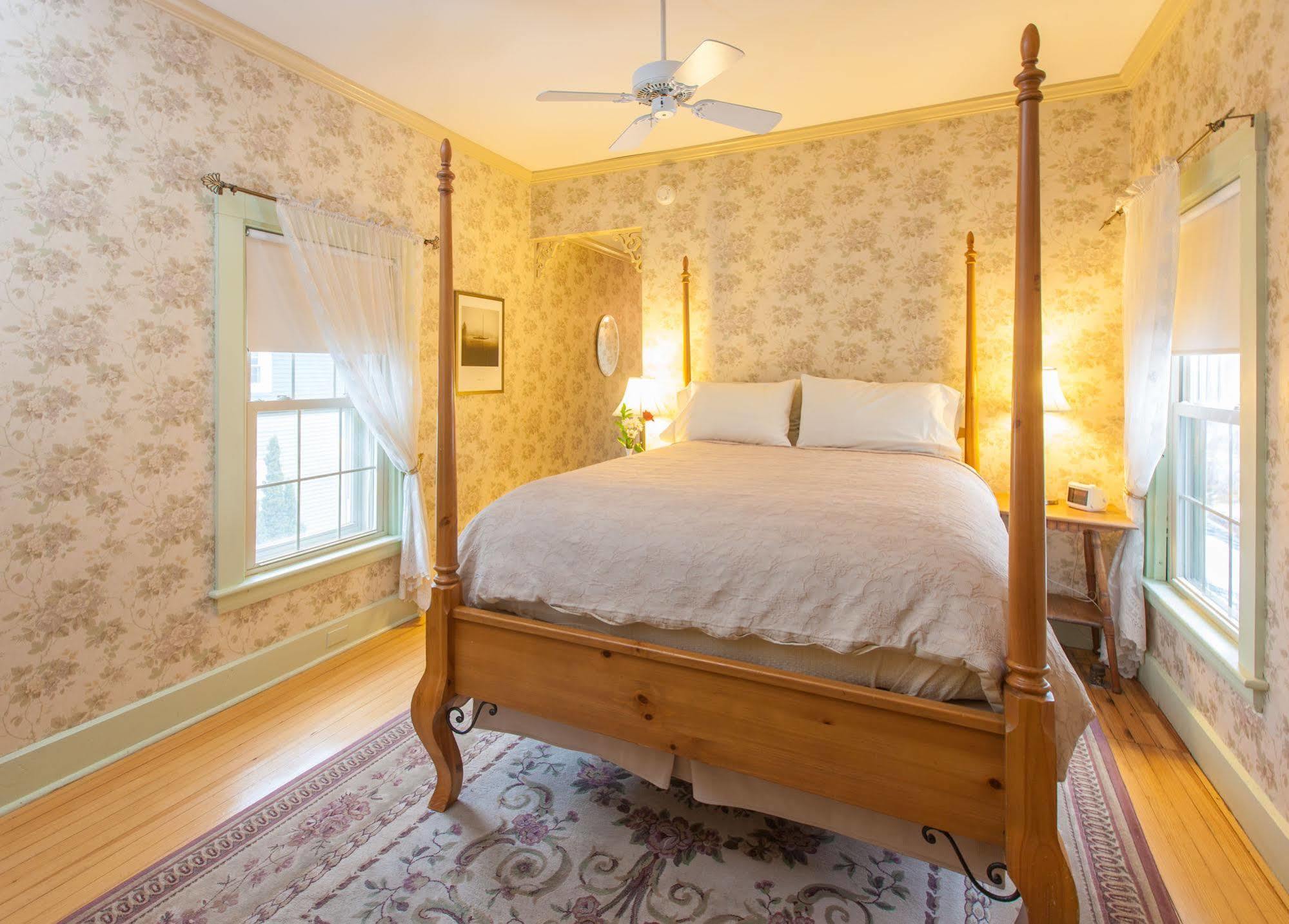 Hotel Camden Windward House Esterno foto