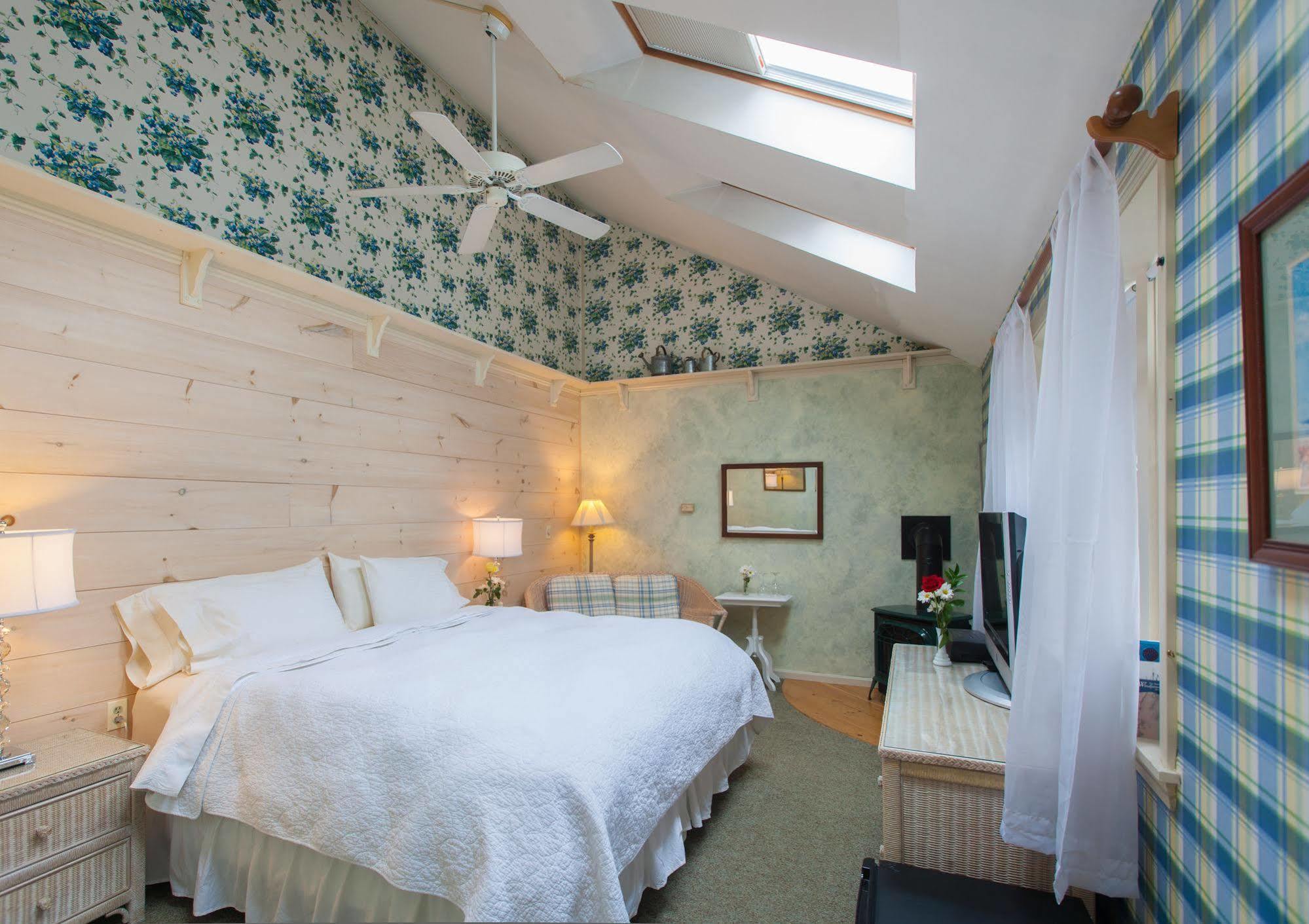Hotel Camden Windward House Esterno foto